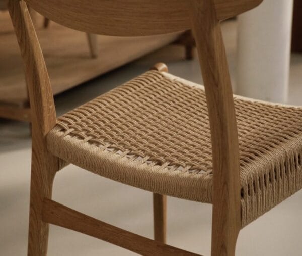 CH23 Chair, Oak/Walnut Oil, Natural paper cord, Solid wood frame, veneer back, W50.5 x H78.5 cm - Image 3